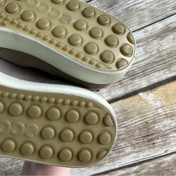 Ecco Suede Leather Sneakers Shoes Gray Extra Width Sz 10 - Picture 8 of 11